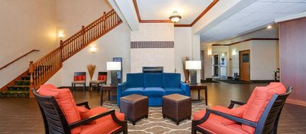 Comfort Inn & Suites Lobby