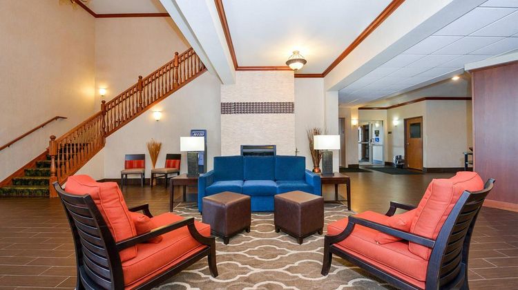 Comfort Inn & Suites Lobby