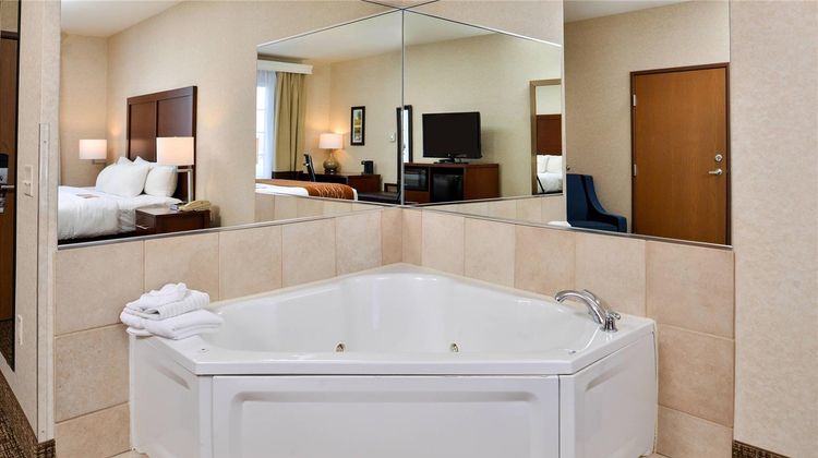 Comfort Inn & Suites Suite