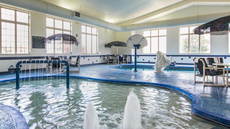 Comfort Inn & Suites Pool