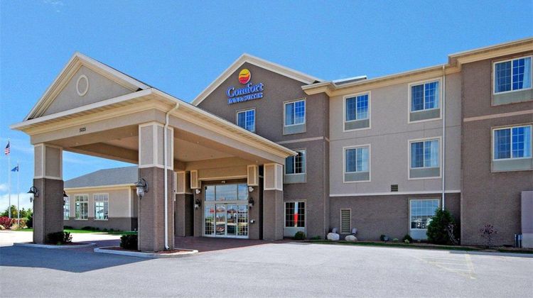 Comfort Inn & Suites Exterior