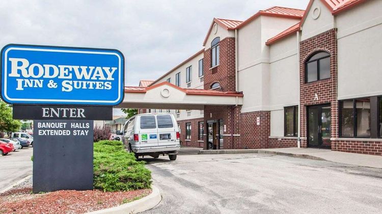 Rodeway Inn & Suites Milwaukee Airport Exterior