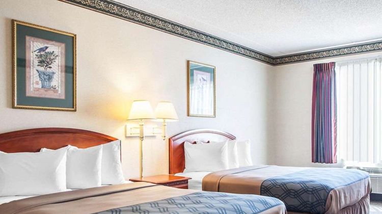 Rodeway Inn & Suites Milwaukee Airport Room