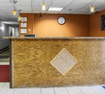 Rodeway Inn & Suites Milwaukee Airport Lobby