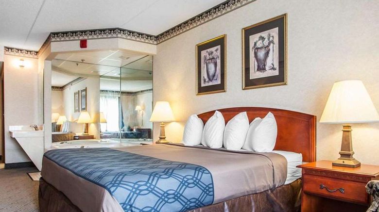 <b>Rodeway Inn & Suites Milwaukee Airport Room</b>. Images powered by <a href="https://iceportal.shijigroup.com/" title="IcePortal" target="_blank">IcePortal</a>.