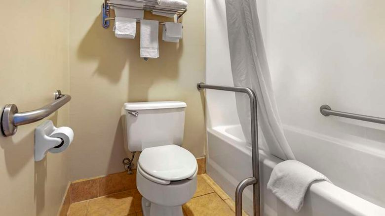 <b>Econo Lodge La Crosse North Room</b>. Images powered by <a href="https://iceportal.shijigroup.com/" title="IcePortal" target="_blank">IcePortal</a>.