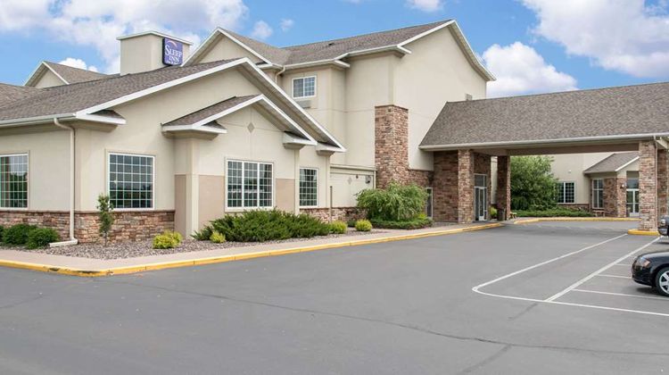 Sleep Inn & Suites Conference Center Exterior