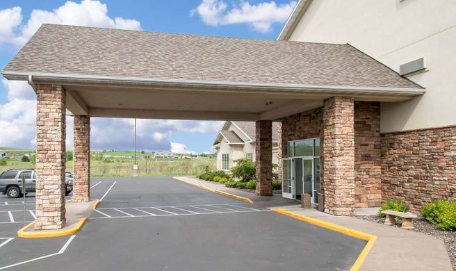 Sleep Inn & Suites Conference Center Exterior