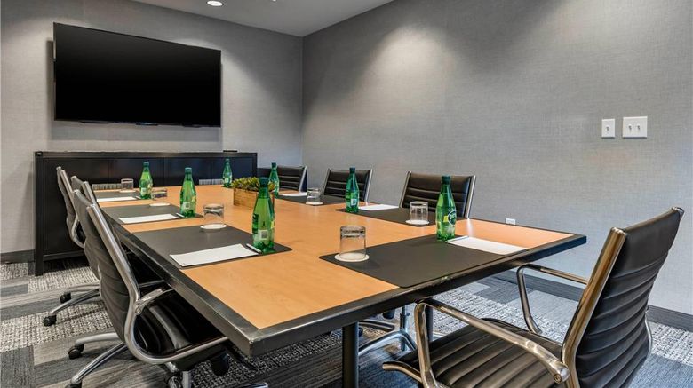 <b>Cambria Hotel Madison East Meeting</b>. Images powered by <a href="https://iceportal.shijigroup.com/" title="IcePortal" target="_blank">IcePortal</a>.