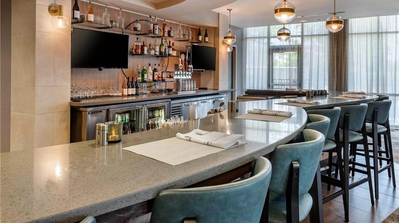 <b>Cambria Hotel Madison East Restaurant</b>. Images powered by <a href="https://iceportal.shijigroup.com/" title="IcePortal" target="_blank">IcePortal</a>.