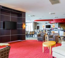 Cambria hotel & suites Appleton Lobby