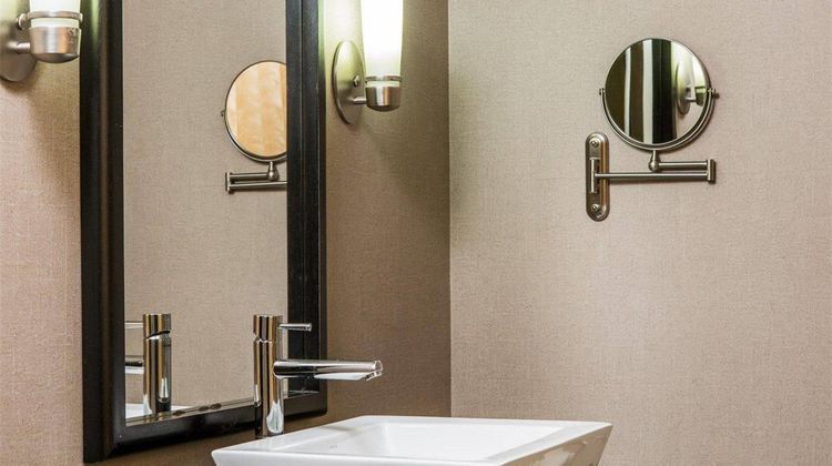 Cambria hotel & suites Appleton Room