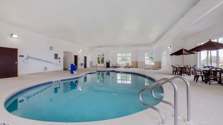 <b>Comfort Inn Pool</b>. Images powered by <a href="https://iceportal.shijigroup.com/" title="IcePortal" target="_blank">IcePortal</a>.