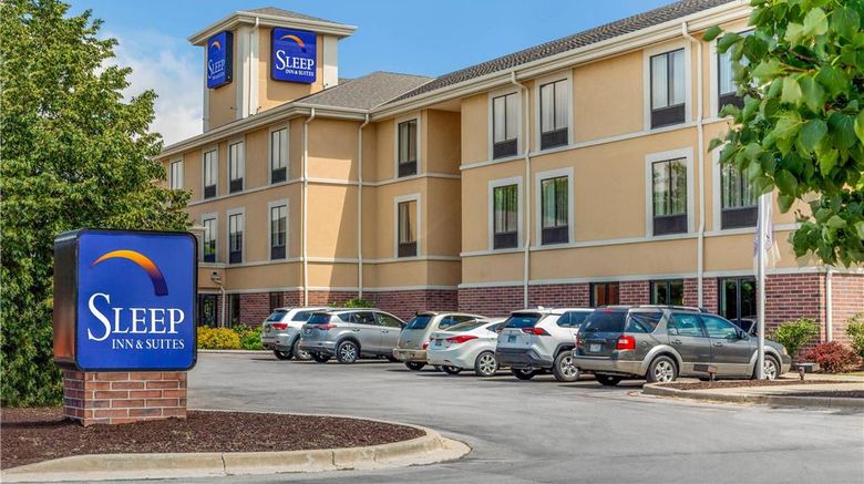 <b>Sleep Inn and Suites Milwaukee Airport Exterior</b>. Images powered by <a href="https://iceportal.shijigroup.com/" title="IcePortal" target="_blank">IcePortal</a>.