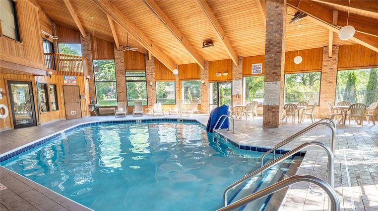 Quality Inn and Suites Pool
