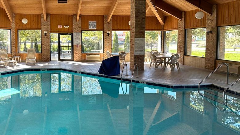 <b>Quality Inn and Suites Pool</b>. Images powered by <a href="https://iceportal.shijigroup.com/" title="IcePortal" target="_blank">IcePortal</a>.