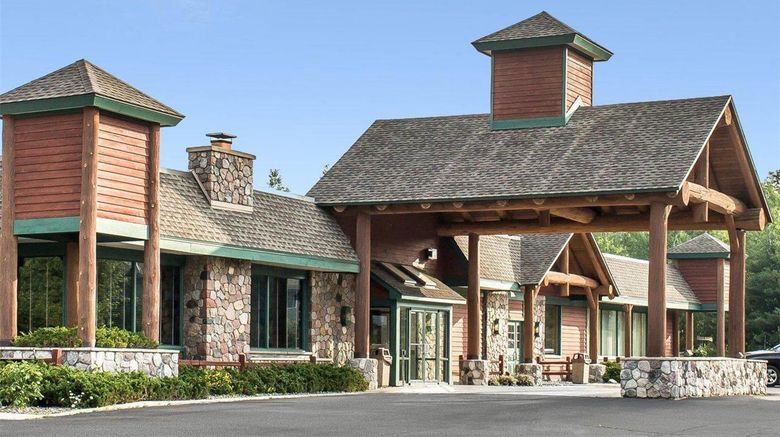 <b>Quality Inn Rhinelander Exterior</b>. Images powered by <a href="https://iceportal.shijigroup.com/" title="IcePortal" target="_blank">IcePortal</a>.
