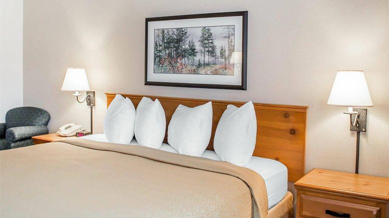 <b>Quality Inn Rhinelander Room</b>. Images powered by <a href="https://iceportal.shijigroup.com/" title="IcePortal" target="_blank">IcePortal</a>.