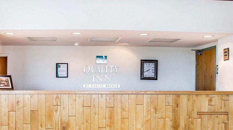 Quality Inn Rhinelander Lobby