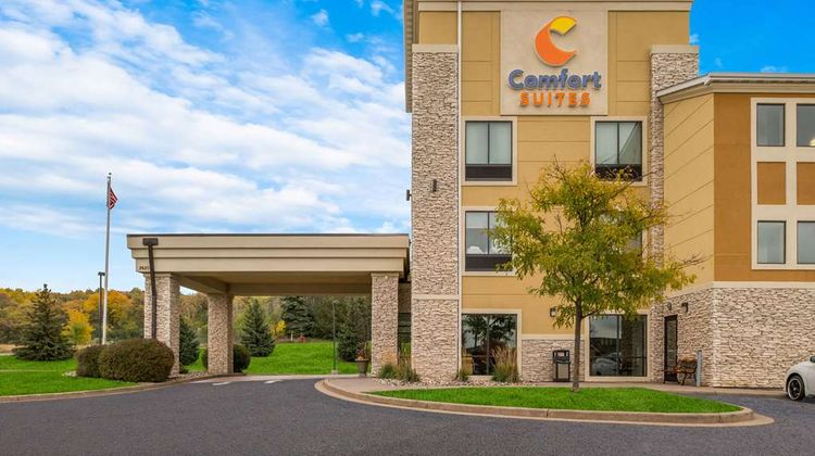 Comfort Suites Exterior