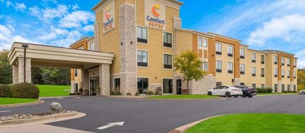 Comfort Suites Exterior