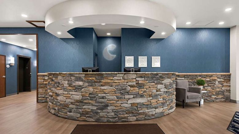 <b>Comfort Suites Lobby</b>. Images powered by <a href="https://iceportal.shijigroup.com/" title="IcePortal" target="_blank">IcePortal</a>.