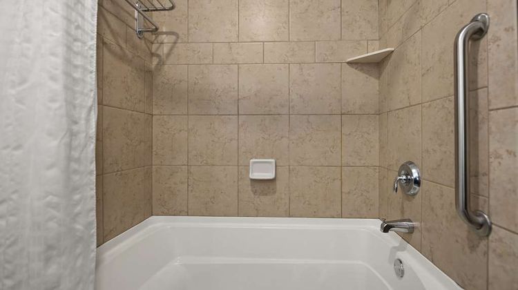Comfort Suites Room