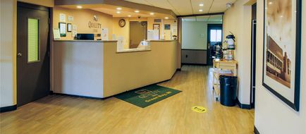Quality Inn, Green Bay Lobby