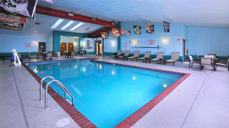 <b>Quality Inn, Green Bay Pool</b>. Images powered by <a href="https://iceportal.shijigroup.com/" title="IcePortal" target="_blank">IcePortal</a>.