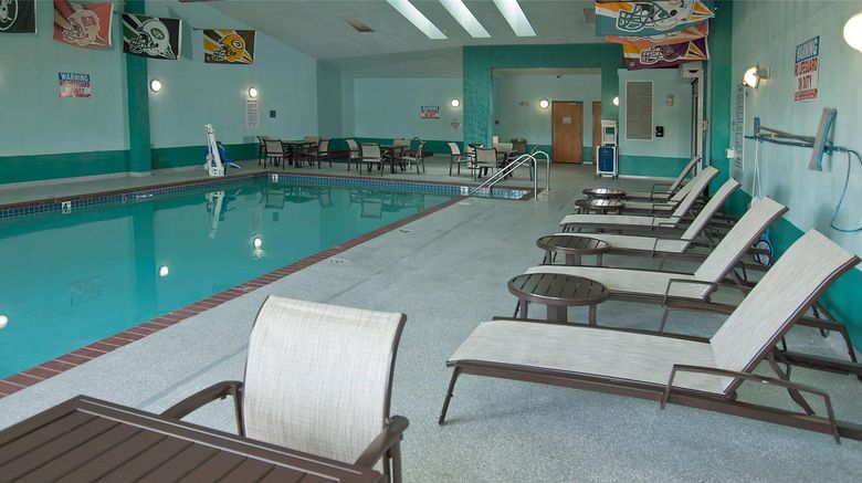 <b>Quality Inn, Green Bay Pool</b>. Images powered by <a href="https://iceportal.shijigroup.com/" title="IcePortal" target="_blank">IcePortal</a>.