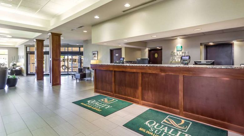 <b>Quality Suites Milwaukee Airport Lobby</b>. Images powered by <a href="https://iceportal.shijigroup.com/" title="IcePortal" target="_blank">IcePortal</a>.