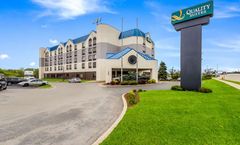 Quality Suites Milwaukee Airport