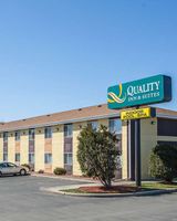 Quality Inn and Suites West Bend