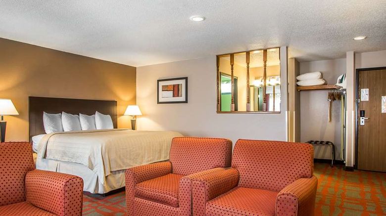 <b>Quality Inn and Suites West Bend Suite</b>. Images powered by <a href="https://iceportal.shijigroup.com/" title="IcePortal" target="_blank">IcePortal</a>.
