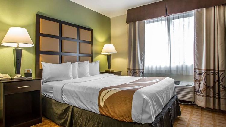 Quality Inn & Suites Marinette Exterior