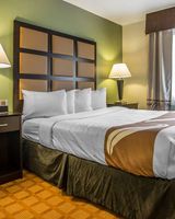 Quality Inn & Suites Marinette
