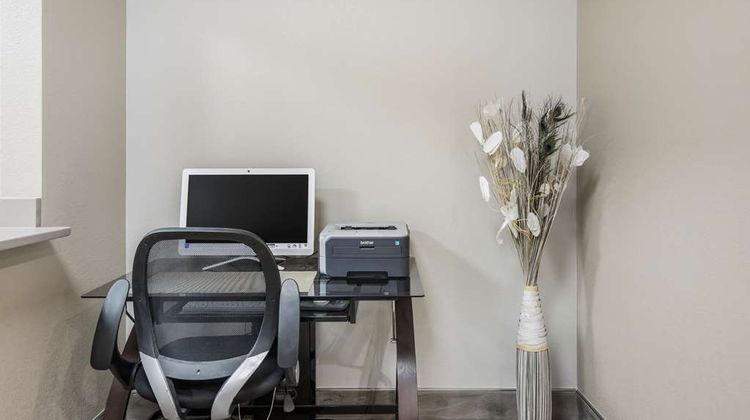 Quality Inn & Suites Other