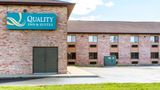 Quality Inn & Suites Exterior