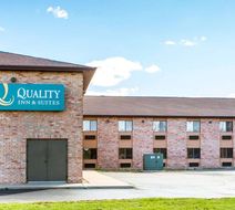 Quality Inn & Suites Exterior