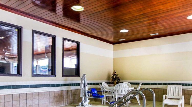 Quality Inn La Crosse North Pool