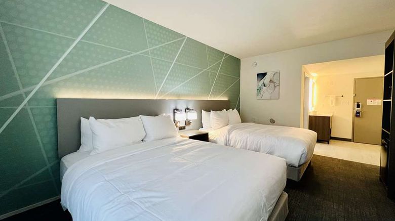<b>Comfort Inn And Suites Beaver Dam Room</b>. Images powered by <a href="https://iceportal.shijigroup.com/" title="IcePortal" target="_blank">IcePortal</a>.