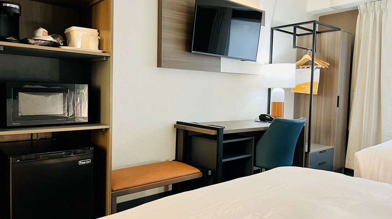 <b>Comfort Inn And Suites Beaver Dam Room</b>. Images powered by <a href="https://iceportal.shijigroup.com/" title="IcePortal" target="_blank">IcePortal</a>.