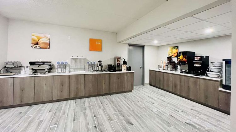 Comfort Inn And Suites Beaver Dam Restaurant
