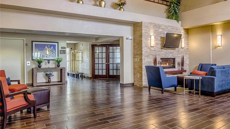 Comfort Inn & Suites Grafton Lobby