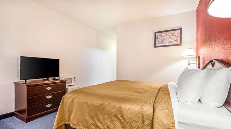 Quality Inn Redgranite Room