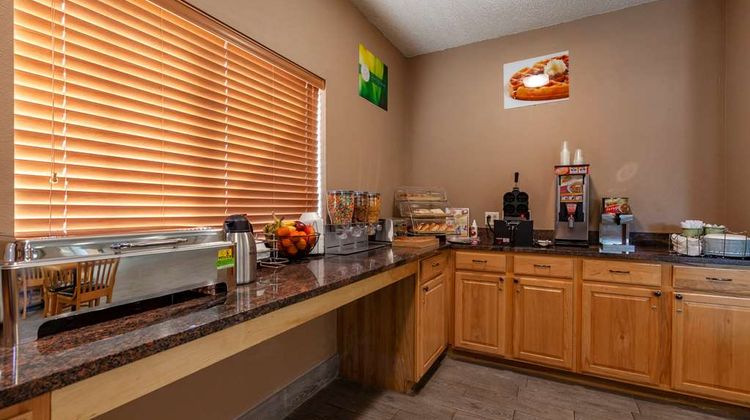 Quality Inn Redgranite Restaurant