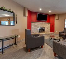 Quality Inn Redgranite Lobby