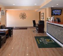 Quality Inn Appleton West Lobby