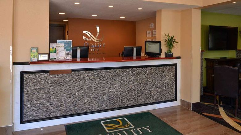 <b>Quality Inn Appleton West Lobby</b>. Images powered by <a href="https://iceportal.shijigroup.com/" title="IcePortal" target="_blank">IcePortal</a>.