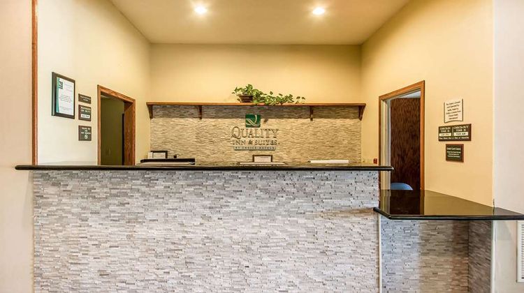 Quality Inn & Suites Lobby